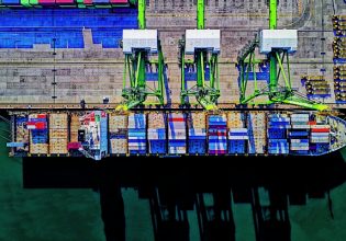 Ναυτιλία: 18.370 ναυτικοί σε 1.131 ελληνικά και ελληνόκτητα πλοία