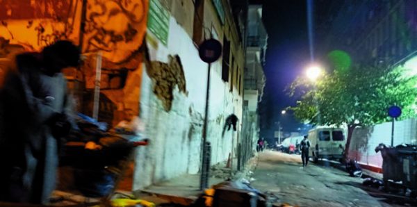 Έμποροι και χρήστες αλωνίζουν στην Ομόνοια