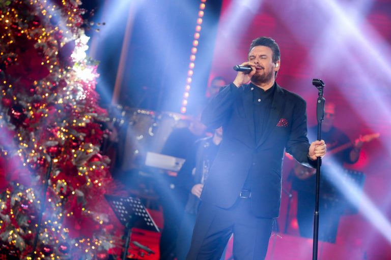 Χριστούγεννα στο «Σπίτι με το MEGA» με τον Πάνο Κιάμο