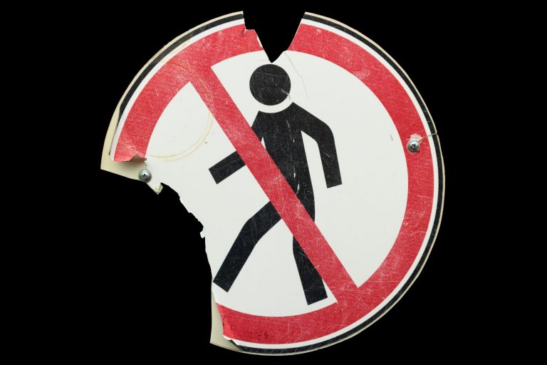 Το ζητούμενο δεν είναι να γράφει η ταμπέλα «Εδώ η καλή αριστερά»