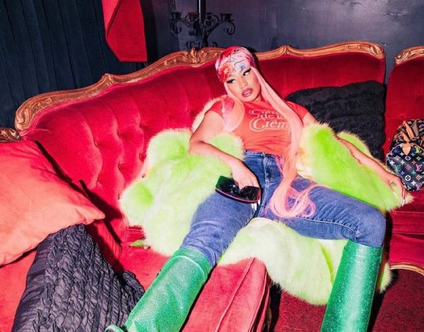 Διεκδικεί τον τίτλο της ιέρειας του ραπ η Νίκι Μινάζ μετά την κυκλοφορία του «Pink Friday 2»