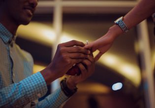 H πιο αποτυχημένη πρόταση γάμου έγινε στη Ρώμη – Tου είπε «όχι» μπροστά σε όλους