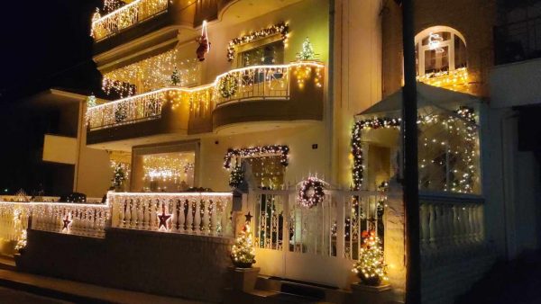 Κοζάνη: Το σπίτι-«υπερπαραγωγή των Χριστουγέννων» χτύπησε και φέτος