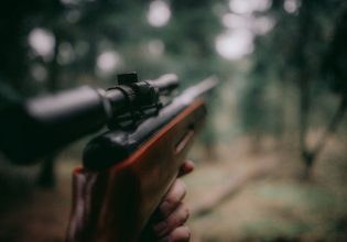 Πήλιο: Στη ΜΕΘ με δύο σφαίρες «καρφωμένες» στο κεφάλι ο 33χρονος κυνηγός – Τον πέρασε για θήραμα