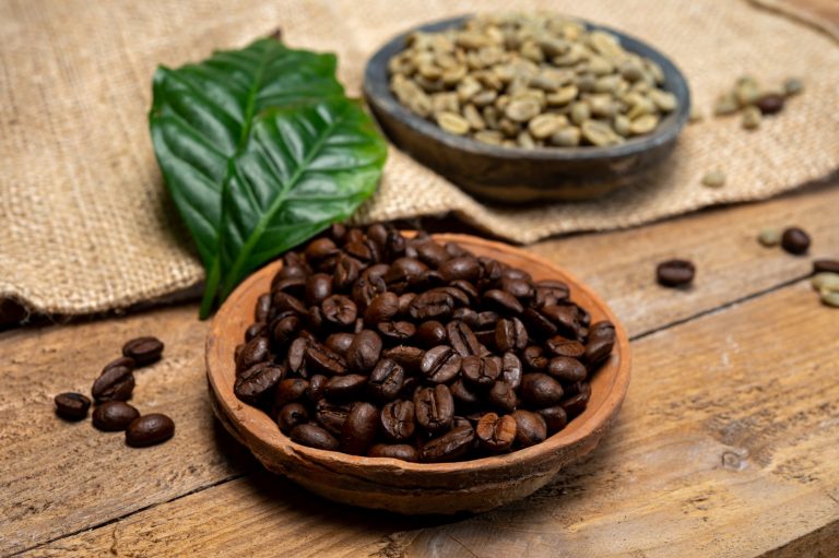 Καφές: Γιατί οι εταιρείες εμπορίας εγκαταλείπουν την Αφρική – Κίνδυνος αύξησης φτώχειας και τιμών