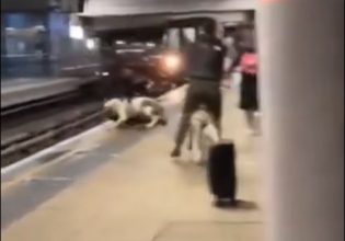 Βρετανία: Η τρομακτική στιγμή που σκυλιά επιτίθενται σε άντρα σε σταθμό τρένου