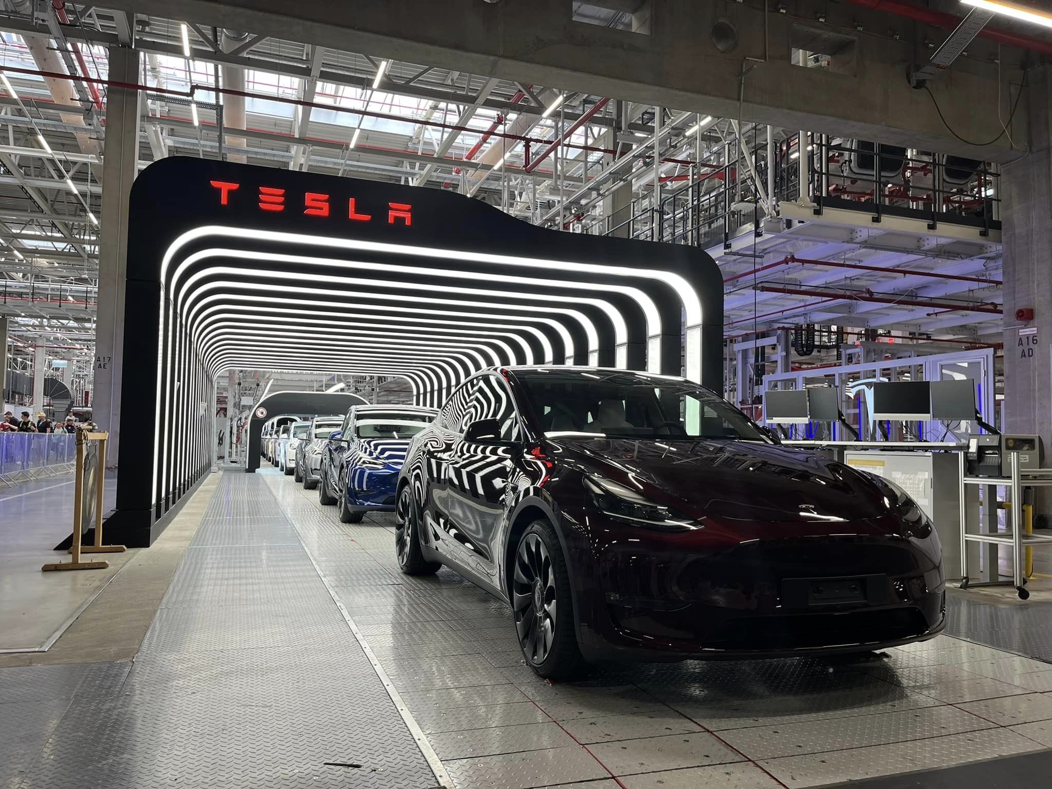Τα βάσανα του Μασκ μεγαλώνουν καθώς η απεργία στην Tesla εξαπλώνεται