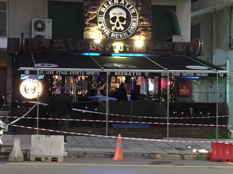 Θεσσαλονίκη: Ακαριαίος ο θάνατος του αστυνομικού – Πήγε να τους χωρίσει και τον σκότωσε με το μαχαίρι