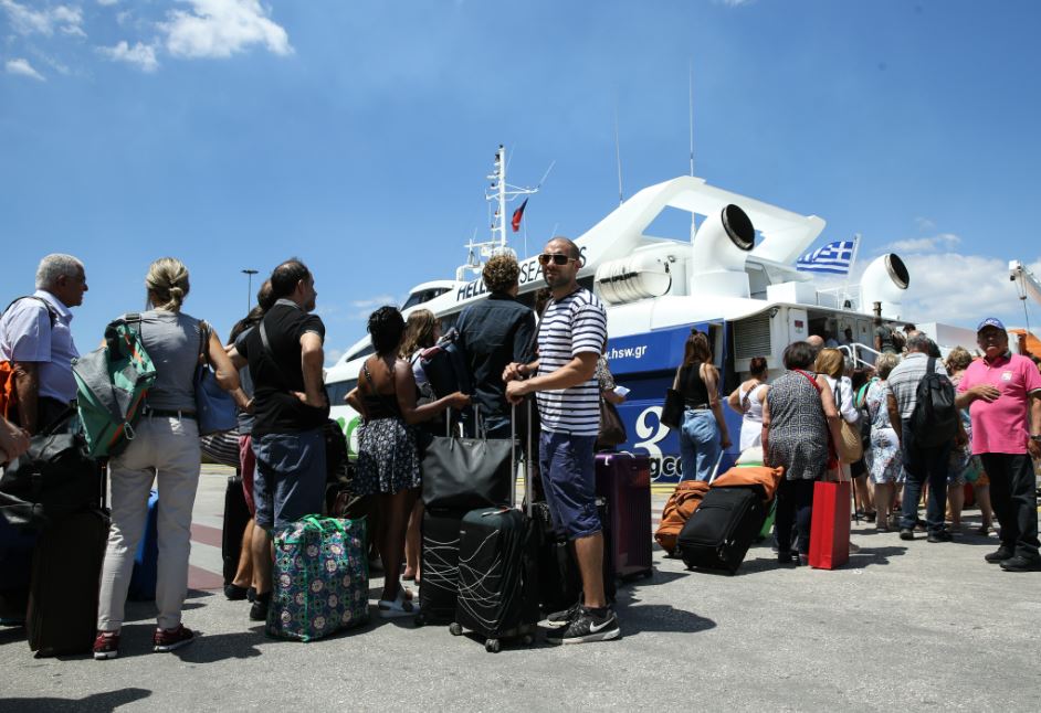 Τουρισμός: Τα 5 νησιά που πρέπει να επισκεφτούν οι ξένοι ταξιδιώτες και τα 5 που πρέπει να αποφύγουν