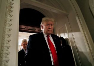 Απόφαση κόλαφος για Τραμπ – «Δεν έχει δικαίωμα να είναι υποψήφιος στις προεδρικές εκλογές του 2024»