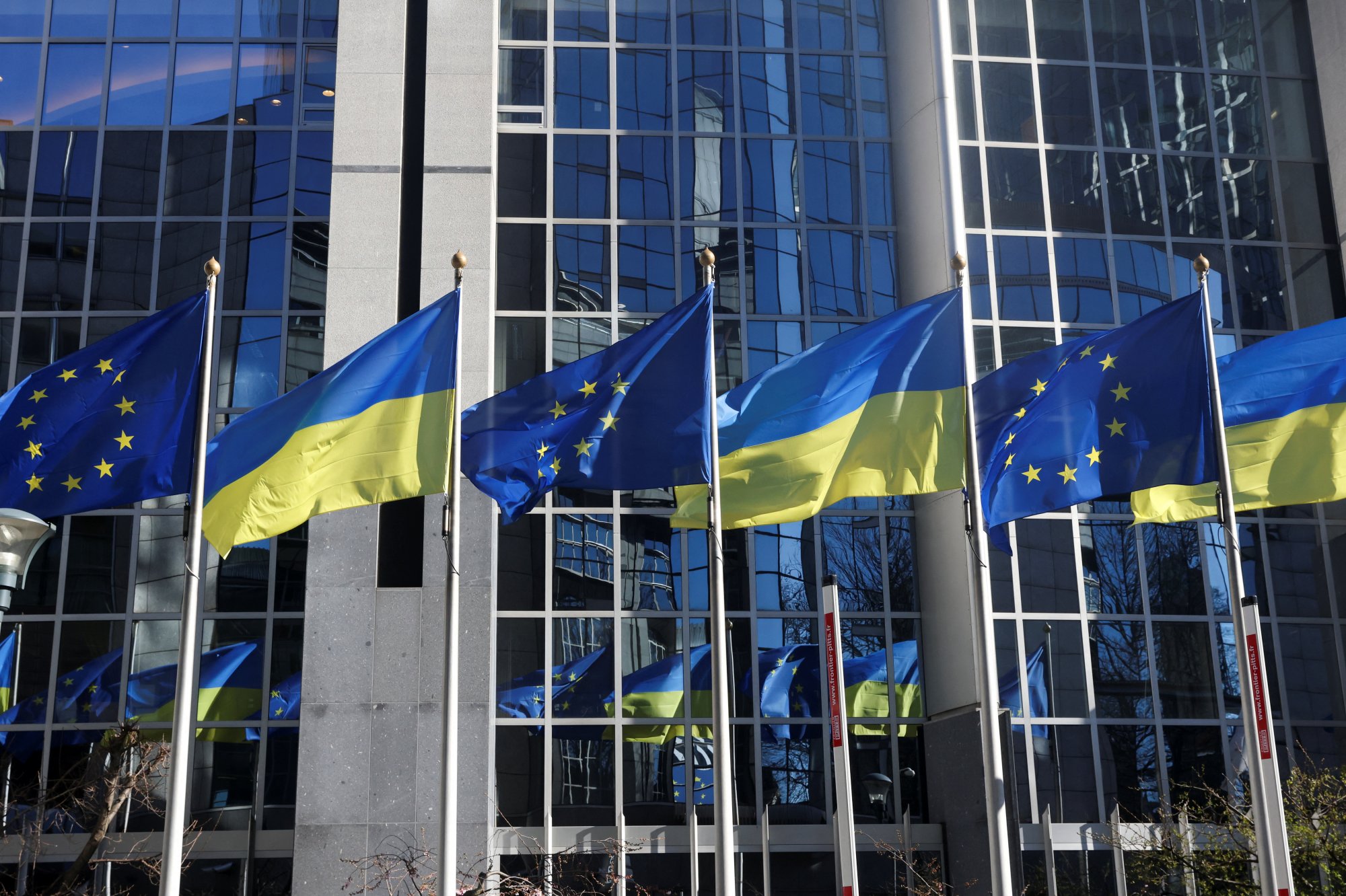 Ουκρανία: Σχέδιο χρηματοδότησης 20 δισ. ευρώ από την ΕΕ με παράκαμψη του ουγγρικού βέτο