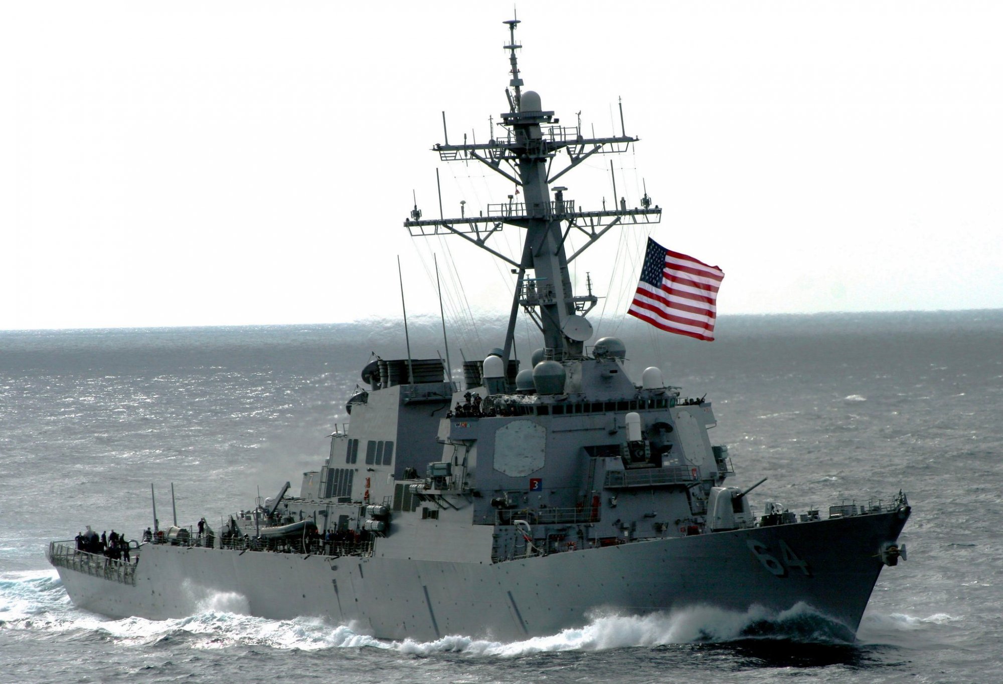 Ερυθρά Θάλασσα: Αντιτορπιλικό των ΗΠΑ κατέρριψε 3 drones που κινούνταν εναντίον του