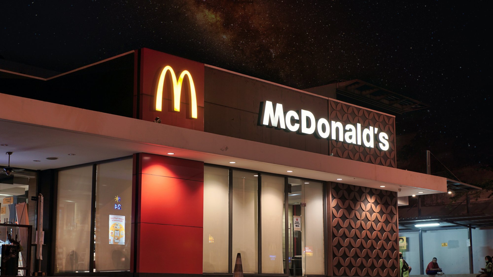 Πώς η McDonald’s εκμεταλλέυτηκε τη νοσταλγία για να ξαναγίνει cool