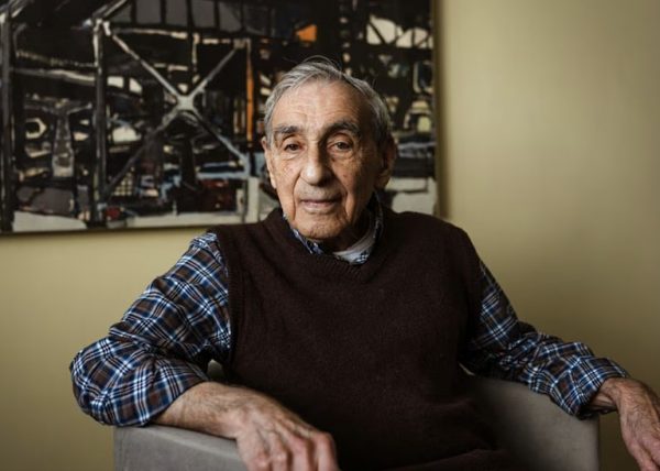 Μάικλ Γουόλτσερ: «Η Χαμάς πρέπει να ηττηθεί, ό,τι κι αν σημαίνει αυτό»