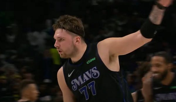 Απίθανος Ντόντσιτς: Έκανε triple double πριν το ημίχρονο