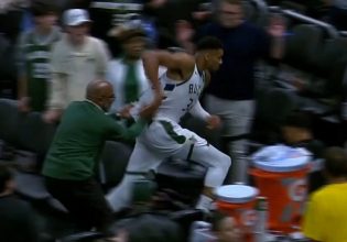 Χαμός: Οι Πέισερς πήραν τη… μπάλα του αγώνα από την 64άρα του Γιάννη – «Έκρηξη» από τον Αντετοκούνμπο (vid)