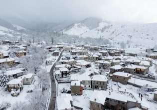 Πώς θα εξελιχθεί η κακοκαιρία – Τα νεότερα δεδομένα, πότε αναμένεται έντονη χιονόπτωση στην Αττική [χάρτες]