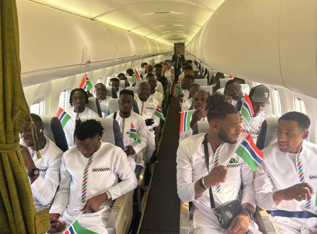 Γκάμπια: Τρόμος για παίκτες ποδοσφαιρικής ομάδας – Κόπηκε η παροχή οξυγόνου στο αεροπλάνο με το οποίο ταξίδευαν