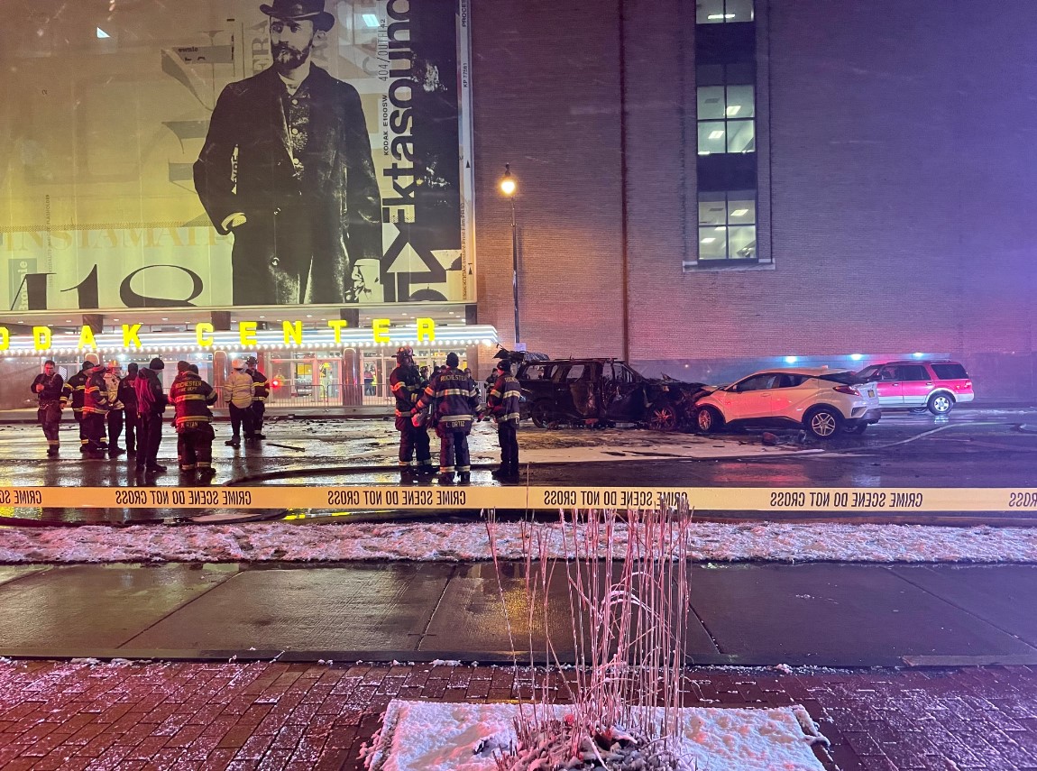Νέα Υόρκη: Έπεσε με το αυτοκίνητο επάνω σε συγκεντρωμένο πλήθος - Τρεις νεκροί