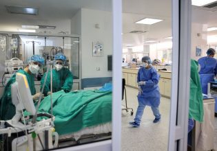 Κορονοϊός: Προς κορύφωση το νέο κύμα – Πώς άλλαξαν τα συμπτώματα με το στέλεχος JN.1