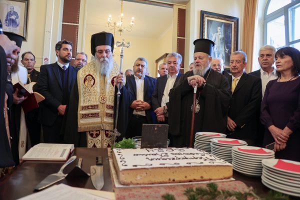 Ο Περιφερειάρχης με το ρεκόρ στις Βασιλόπιτες