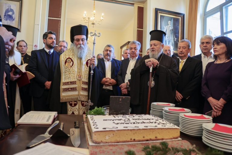 Ο Περιφερειάρχης με το ρεκόρ στις Βασιλόπιτες