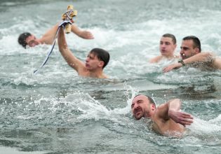 Θεοφάνια: Με μεγαλοπρέπεια, κατάνυξη και πλήθος κόσμου ο εορτασμός σε όλη τη χώρα