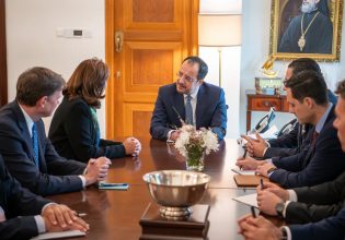 Κυπριακό: Πρώτη συνάντηση της απεσταλμένης του ΓΓ του ΟΗΕ με Χριστοδουλίδη και Τατάρ