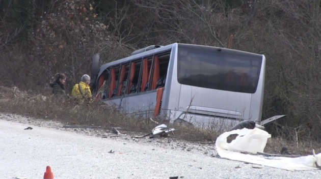 Βουλγαρία: «Έχω σωληνάκια στο κεφάλι μου» – Η σοκαριστική μαρτυρία της επιβάτιδας που τραυματίστηκε σε τροχαίο