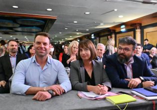 Ο Μητσοτάκης πιέστηκε από τον ΣΥΡΙΖΑ για τον γάμο των ομόφυλων, λέει η Σβίγκου