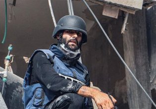 Γάζα: Ο Μοτάζ Αζαϊζα, εγκαταλείπει την πόλη ως κορυφαίος πλέον φωτορεπόρτερ (φωτογραφίες)