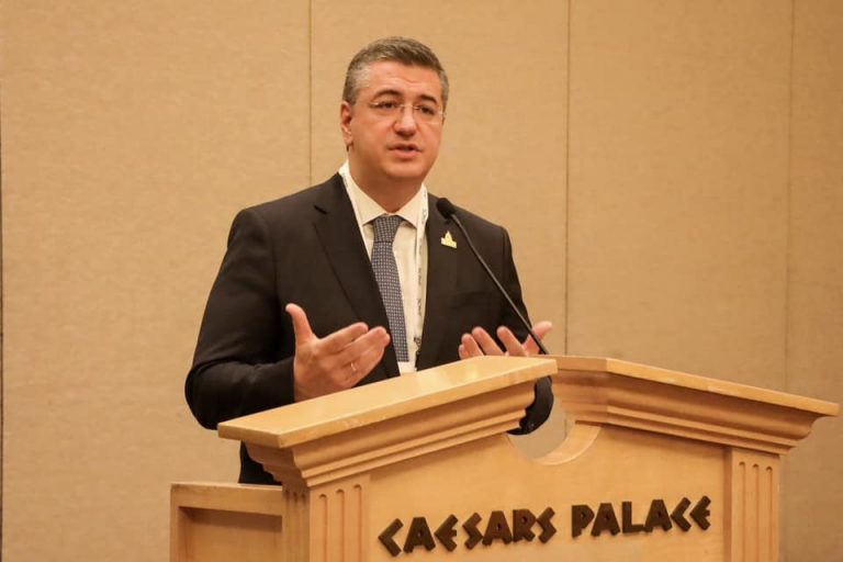 Στην Νεβάδα ταξίδεψε ο Απόστολος Τζιτζικώστας