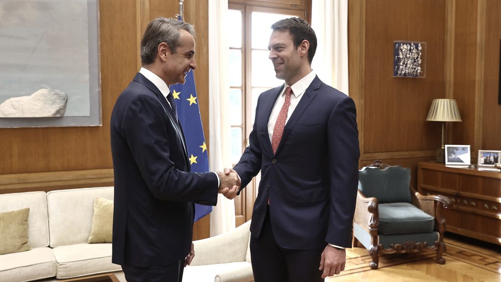 «Θυμηδία προκαλεί η ιλαροτραγωδία μεταξύ ΣΥΡΙΖΑ-ΝΔ», λέει το ΠΑΣΟΚ για την «υπουργοποίηση» Κασσελάκη