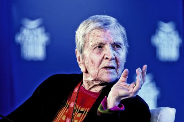 Ελένη Γκύκατζη Αρβελέρ: «Με τις επετείους είχαμε συνείδηση της ταυτότητάς μας»