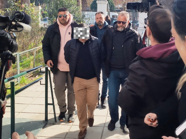 Έγκλημα στον Βόλο: Πώς έγινε το φονικό – Η κατάθεση του πατέρα που σκότωσε τον βιαστή της κόρης του