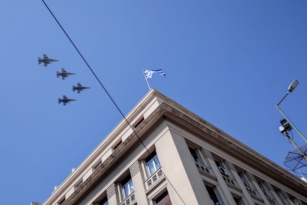 Γιατί θα πετάξουν σήμερα μαχητικά αεροσκάφη πάνω από την Αθήνα