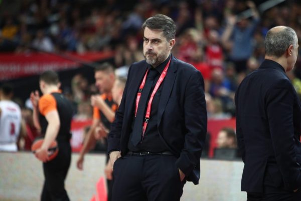 Ατάκα με νόημα από τον Μπαφέ: «Υπάρχει πρόβλημα στα αποδυτήρια…» (vid)