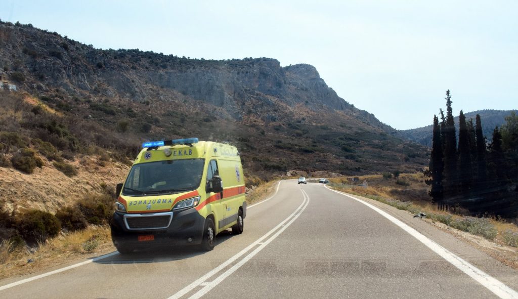 Τροχαίο ατύχημα στη Θεσσαλονίκη – Αυτοκίνητο συγκρούστηκε με μοτοσικλέτα