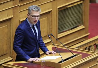 «Οι υπουργοί έχουν αυξημένη ευθύνη στήριξης των νομοσχεδίων» ανέφερε ο Σκέρτσος