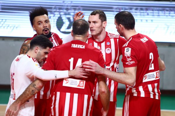 Ολυμπιακός: Τα δύσκολα παιχνίδια στην αρχή του 2024 και το μήνυμα του Τζιάβρα