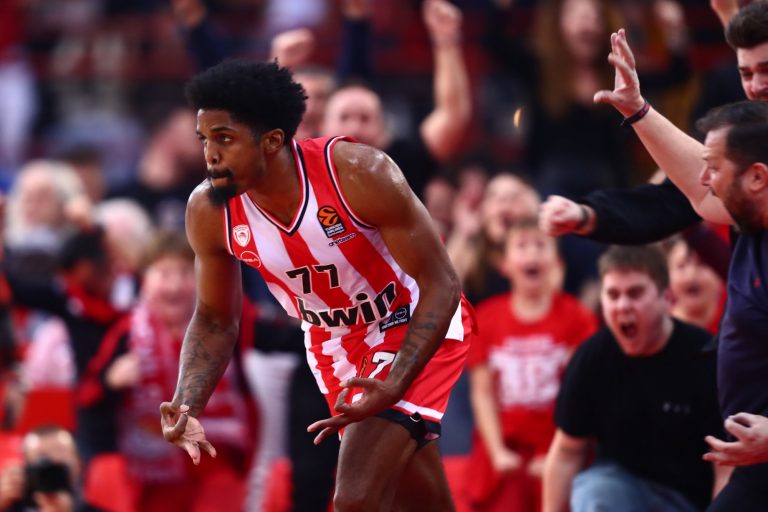 Ολυμπιακός-Μονακό 76-73: Ο ΜακΚίσικ την έριξε στο καναβάτσο!