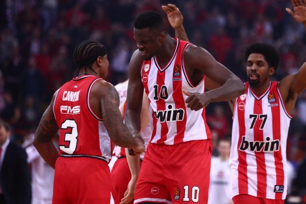 Στο 11-8 και στην τετράδα της Euroleague ο Ολυμπιακός (pic)