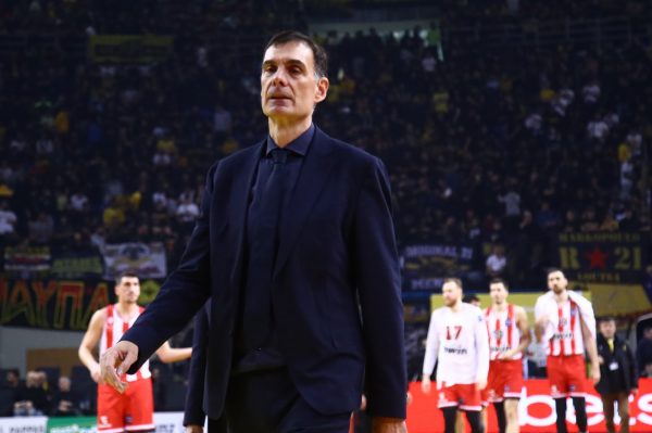 Μπαρτζώκας: «Ο Φαλ είχε οίδημα στο γόνατο και ο Μιλουτίνοφ ήταν άρρωστος»