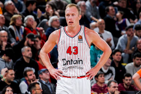 Ολυμπιακός: Εκτός 12άδας για το παιχνίδι με την Μπασκόνια ο Σίκμα