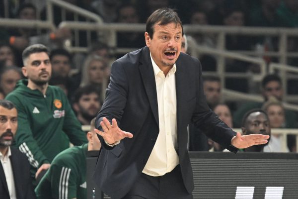 Αταμάν: «Αν σκεφτόμαστε πως θα κάνουμε πάρτι, θα είναι καταστροφικό»