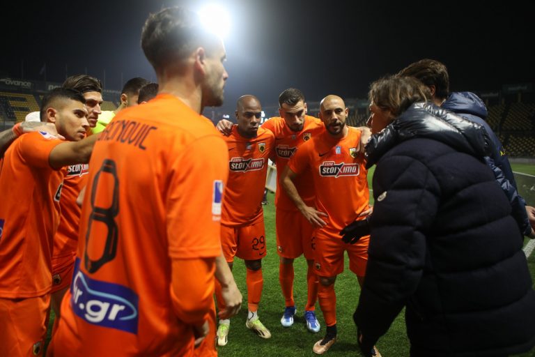 Χωρίς οκτώ παίκτες η ΑΕΚ κόντρα στον Ατρόμητο