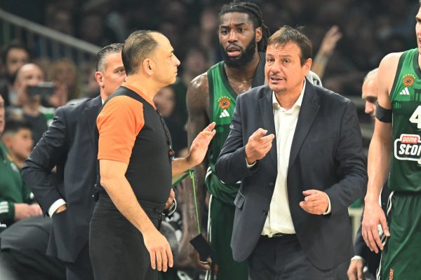 Αταμάν: «Ήταν μια δύσκολη εβδομάδα, στην 4η περίοδο παίξαμε την άμυνα που θέλαμε»