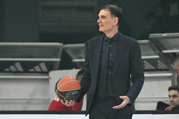 Μπαρτζώκας: «Είχαμε την ευκαιρία μας στο τέλος, αν έβαζε το γκολ-φάουλ ο Γουίλιαμς-Γκος»