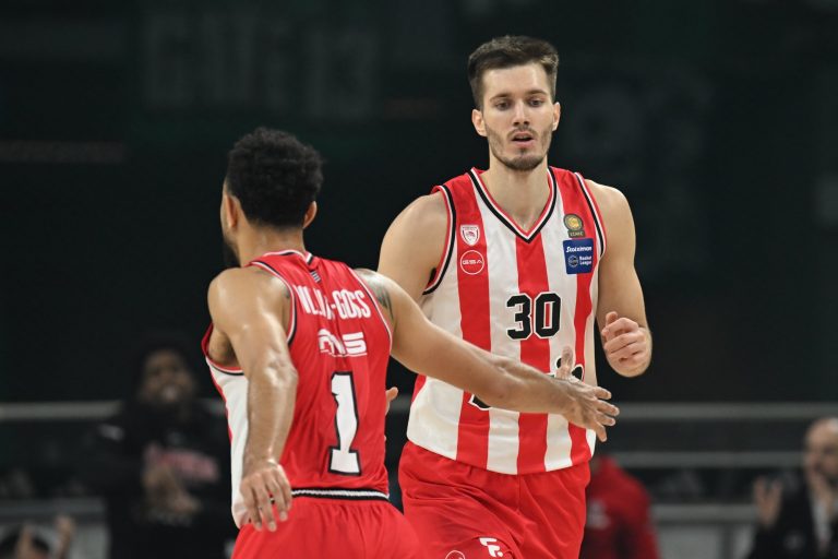 Ολυμπιακός: Ο Πετρούσεφ βγαίνει μπροστά την κατάλληλη στιγμή