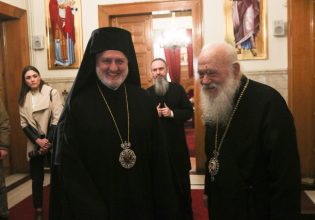 Αρχιεπίσκοπος Ιερώνυμος: «Θα περιμένουμε να μεγαλώσουν τα παιδιά και όταν θέλουν θα βαπτιστούν»